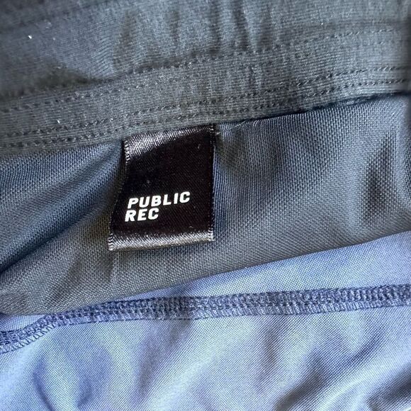 🎉5 for $45🎉 Public Rec Shorts Man Size 40 Navy - Picture 4 of 6
